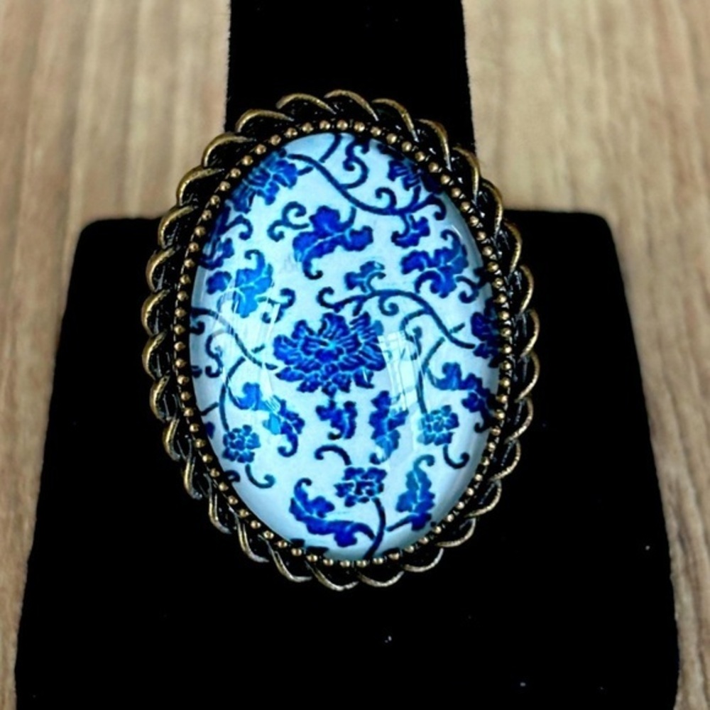 Blue and white Floral Print Victorian Style Adjustable Ring, Handmade, NWTl